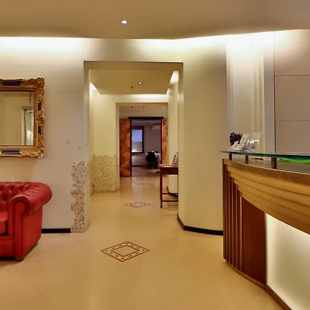 Western Metropoli Hotel 3*